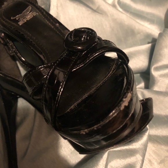 Shekh Black Heels - Size 6 - Picture 6 of 7